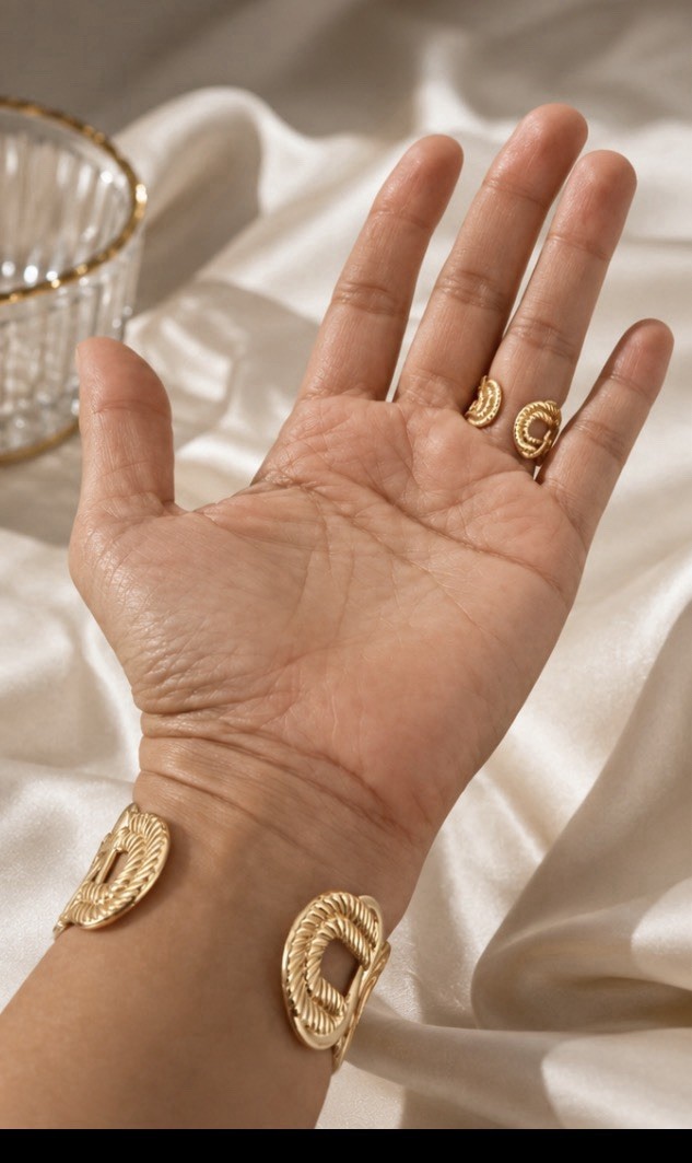 None tarnish none fade Gold Tone Jewelry Set Bracelet & Ring Matching Set