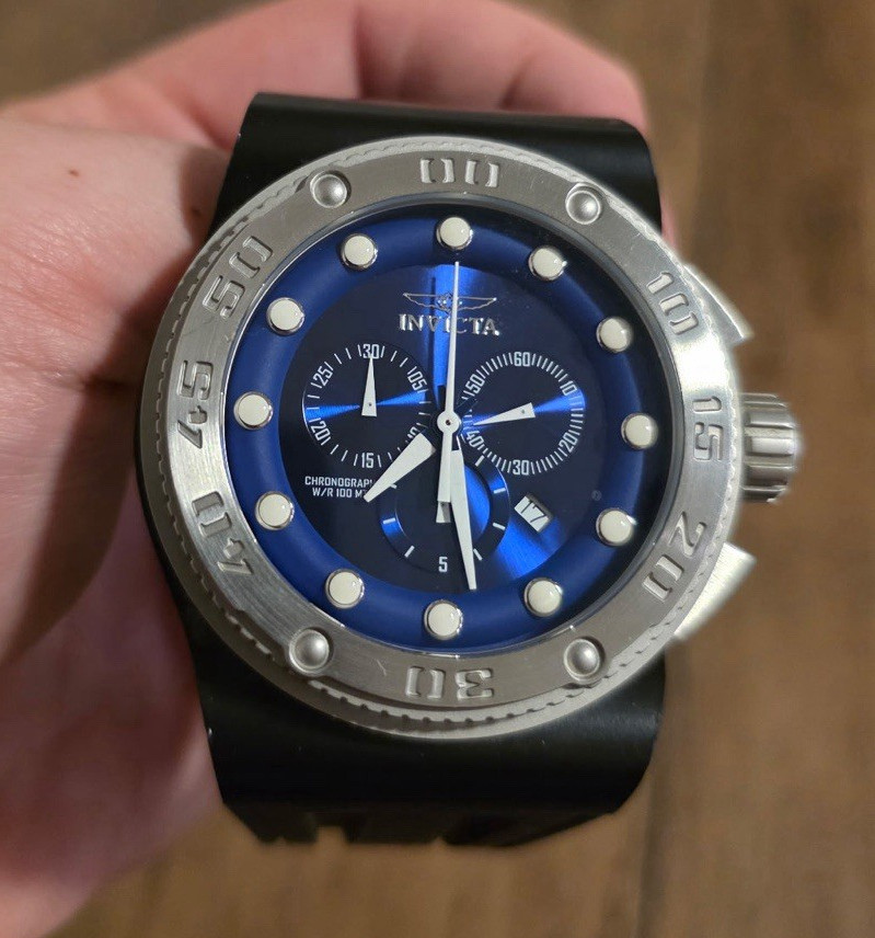 Invicta Akula Sport Men’s Quartz Chronograph 46mm Blue Dial Black Strap 100m