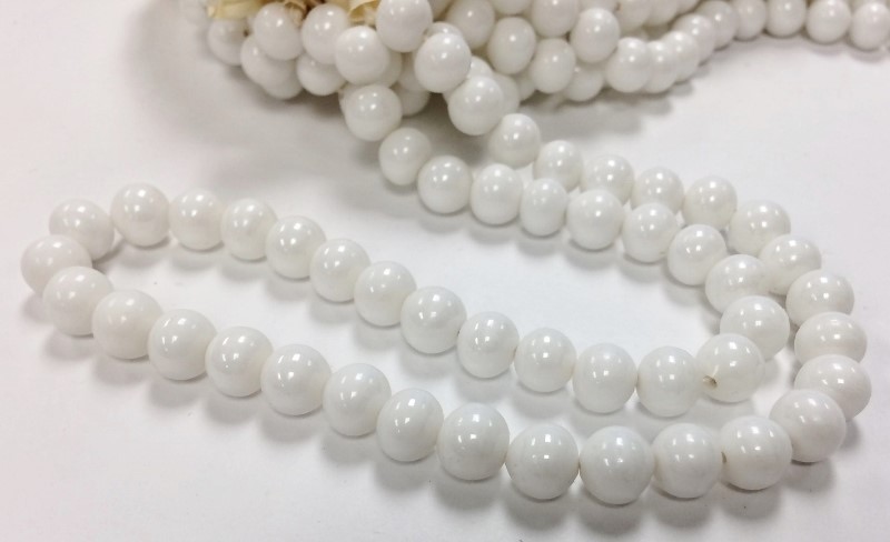 1 POUND (600+PCS) VINTAGE JAPANESE GLASS CHERRY BRAND WHITE 8mm ROUND BEADS 4000