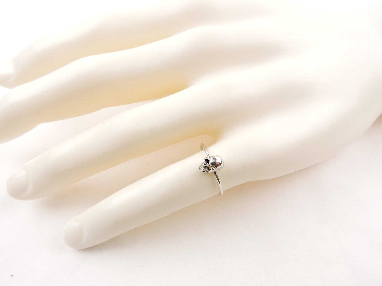 Sterling Silver Mini Skull Ring – Free Gift Packaging
