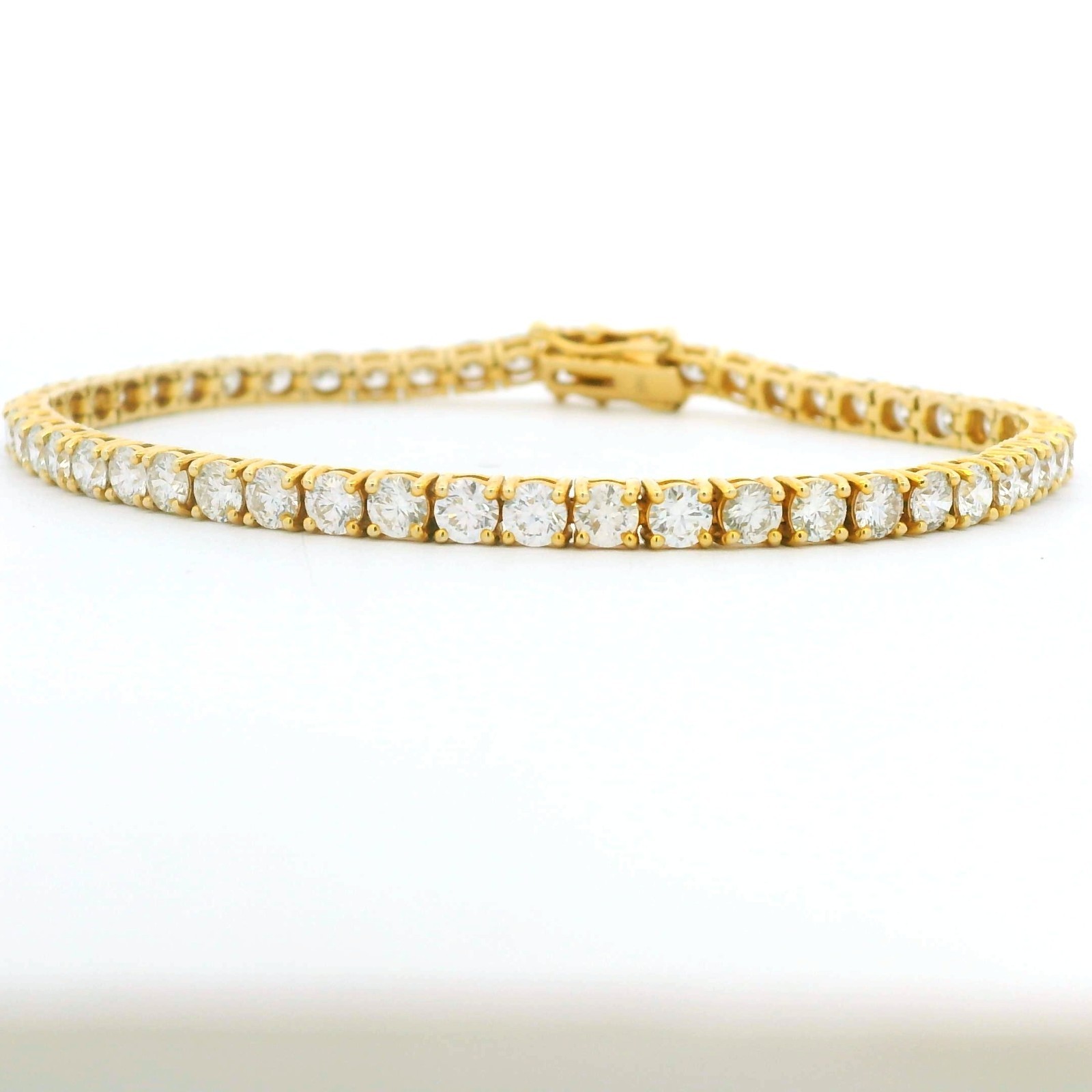 14k Yellow Gold Natural 6.36 Carat Round Brilliant Cut Diamond Tennis Bracelet