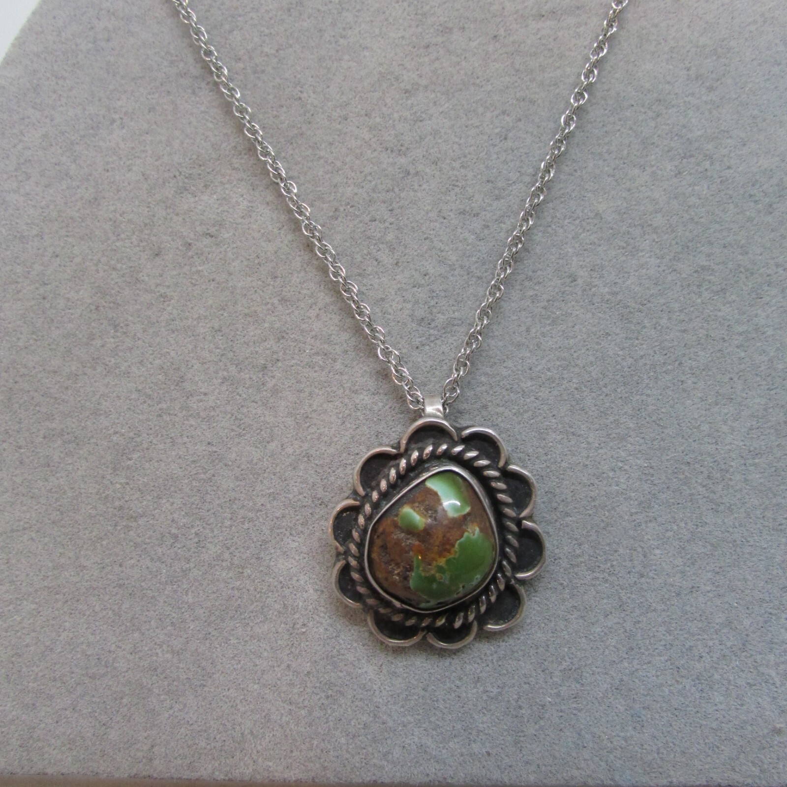 VINTAGE SOUTHWEST N A TURQUOISE PENDANT ON STERLING CHAIN—THINK XMAS!!!!