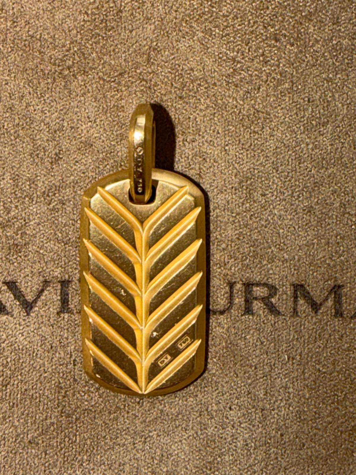 David Yurman Chevron Tag 18K Yellow Gold with Diamonds, 27mm