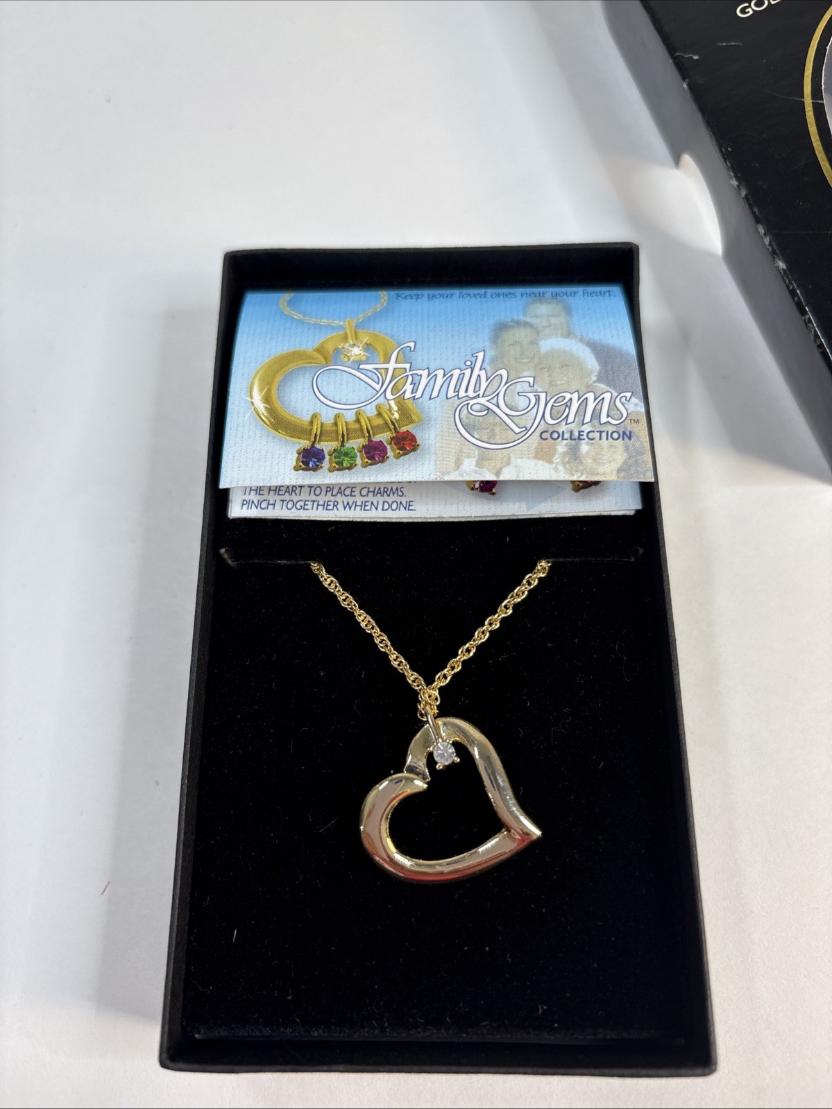 Vintage Family Gems Collection Gold Tone Heart Pendant With Chain NIB