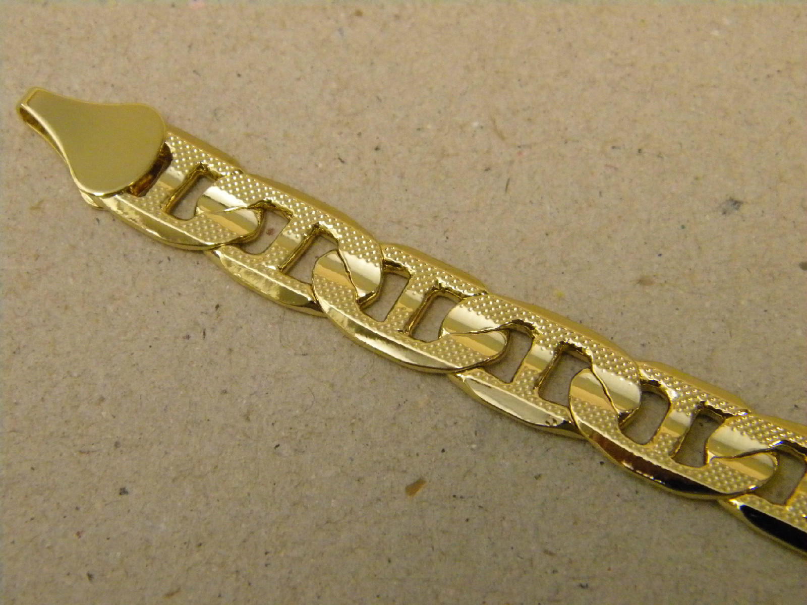 Men’s Lady’s 9in inch Concave Mariner Link Yellow Gold Plated Bracelet 10mm Wide