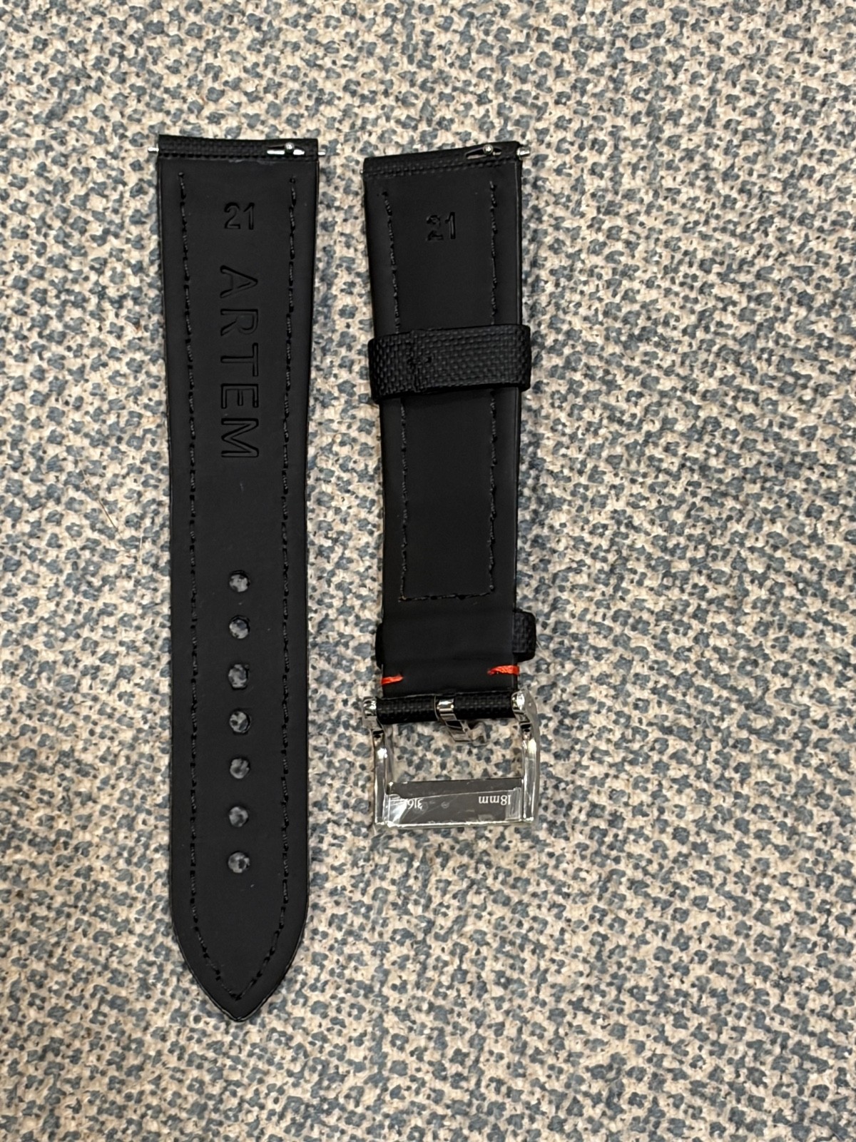 ARTEM SAILCLOTH 21-18mm Watch Strap – red stitching – very good condition