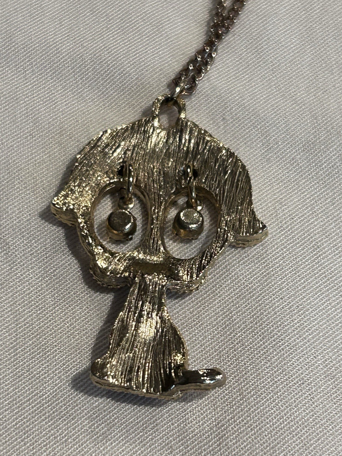 Vintage Gold Tone Shaggy Dog Pendant Necklace Rhinestone Dangle Eyes 70s