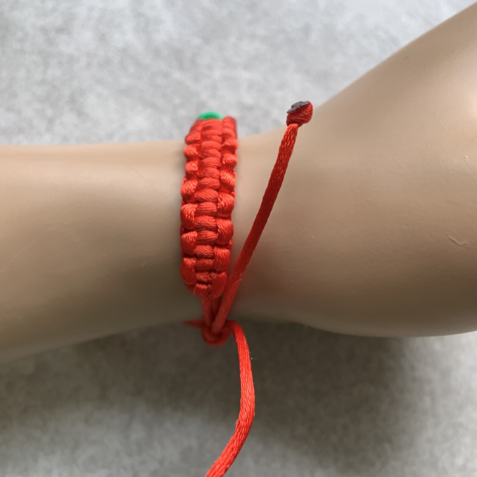 MOROCCO Bracelet RED & GREEN Satin Rattail Cord Shamballa Nylon Macrame