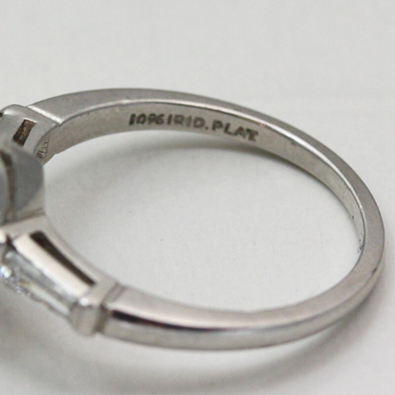 Platinum Empty Mounting & .30 cttw Tapered Baguette Diamond Ring – Size 5.75