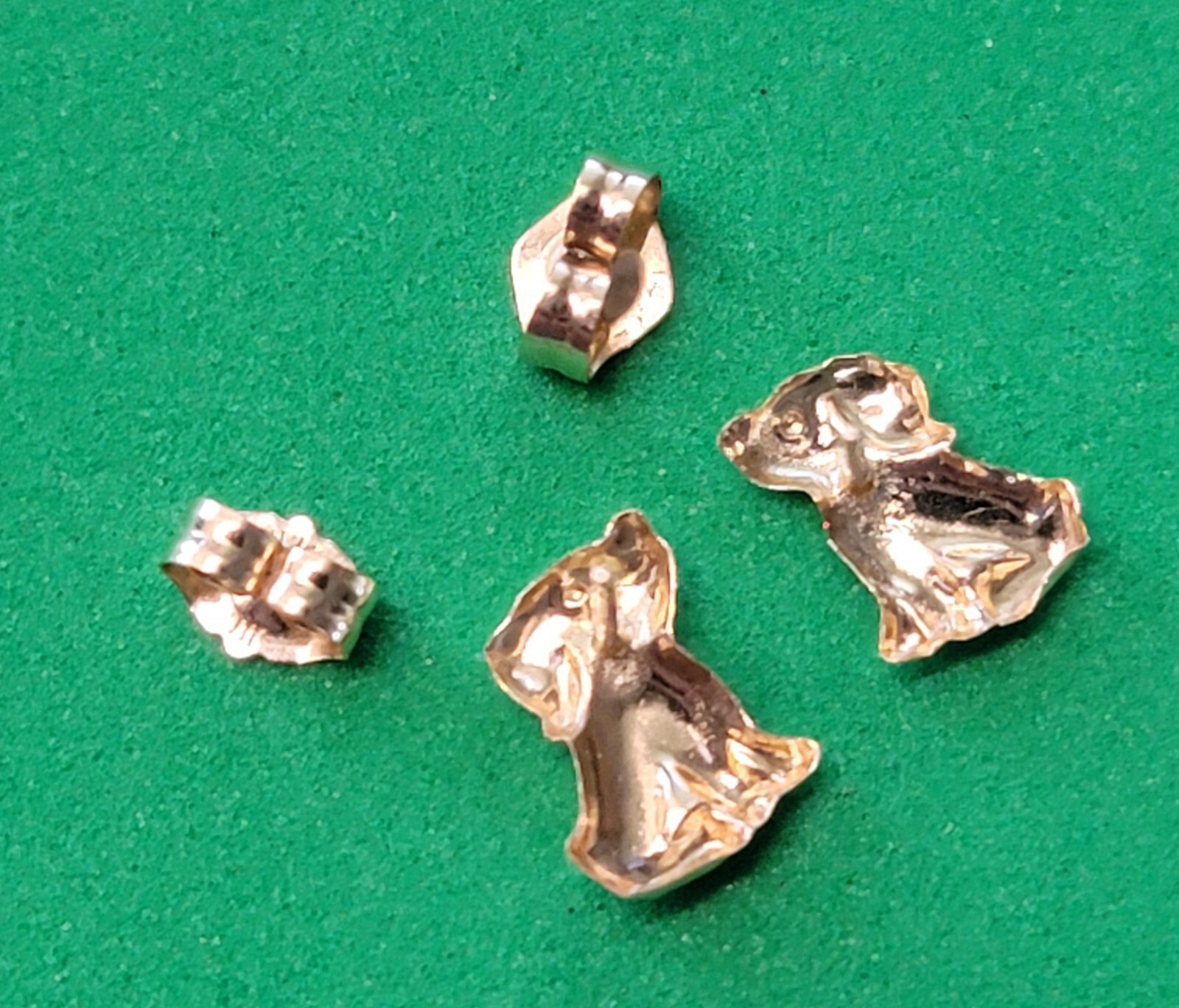 Vintage 14K Gold Dog Stud Earrings (FREE SHIPPING IN USA)