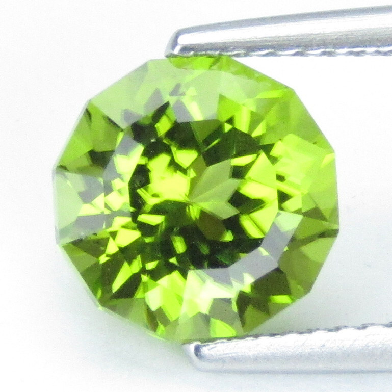 3.07Cts Ravishing Natural Green Peridot 8.5mm Round Custom Cut Collection Gem