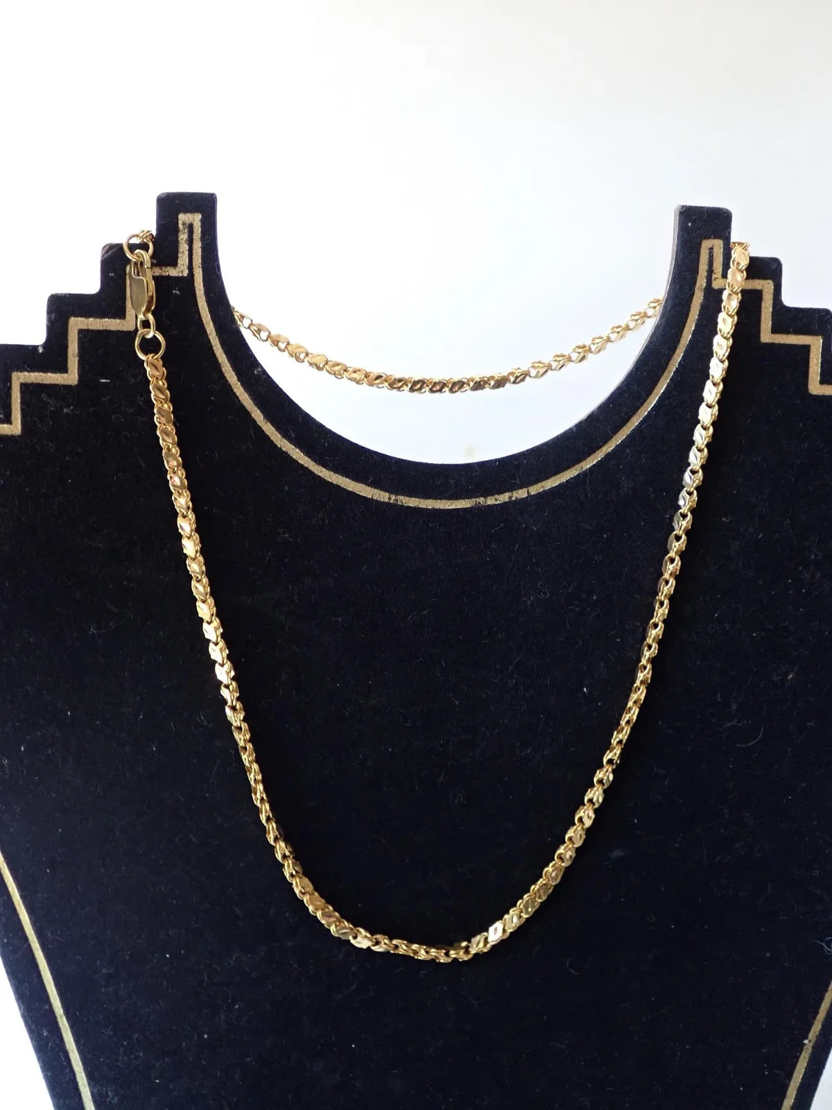 750 18K Gold 17″ Chain – Marked 750
