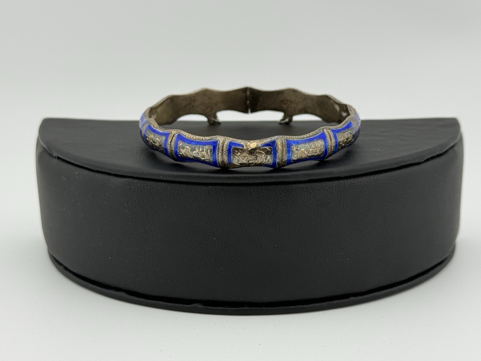 Siam Silver Blue Enamel .925 Sterling Silver Bracelet Hinged 12.8 Grams #392