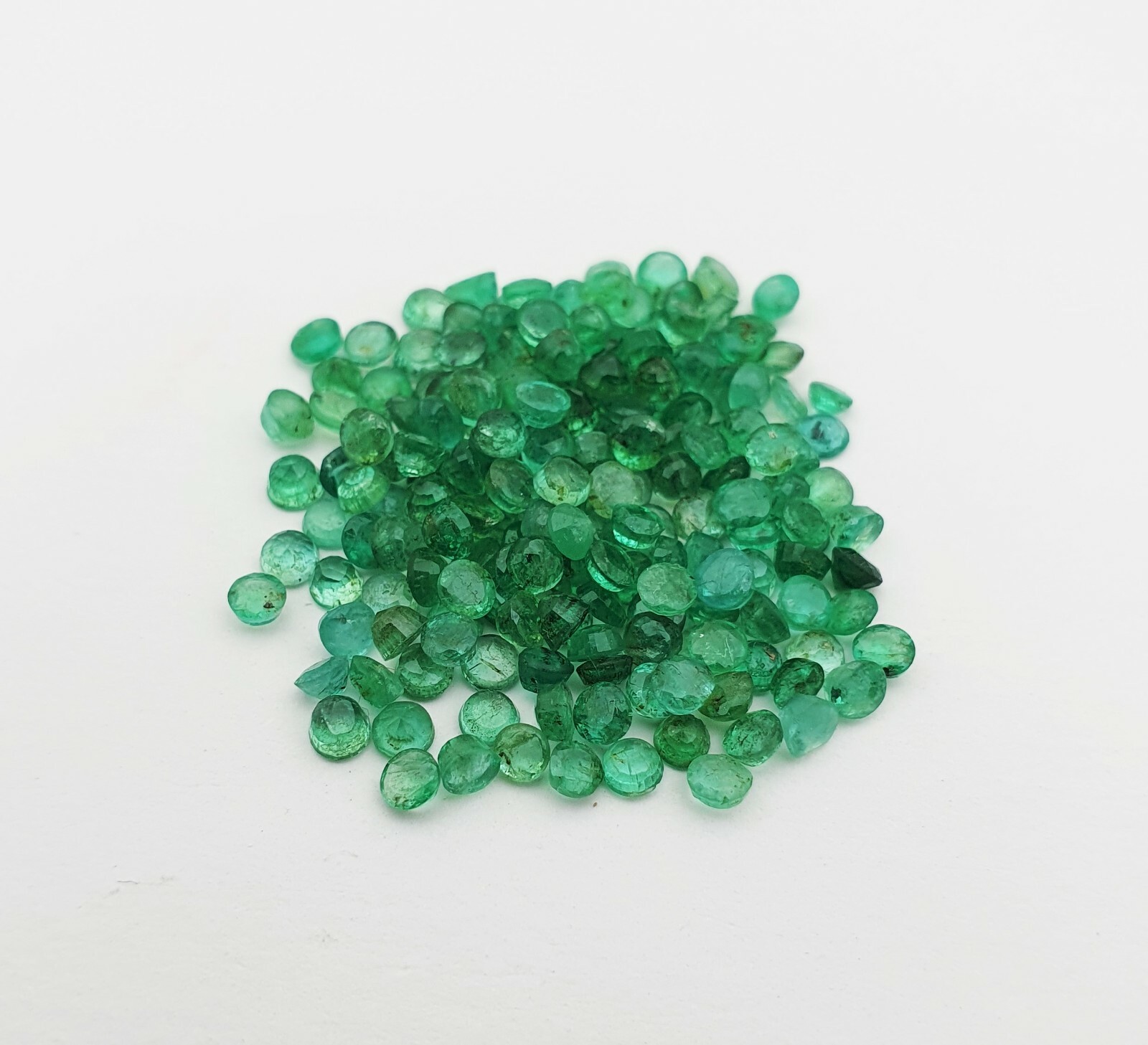 Natural Zambia Emerald Round Cut Loose Gemstone Lot 50 Pcs 2.50 MM 3.20 CT