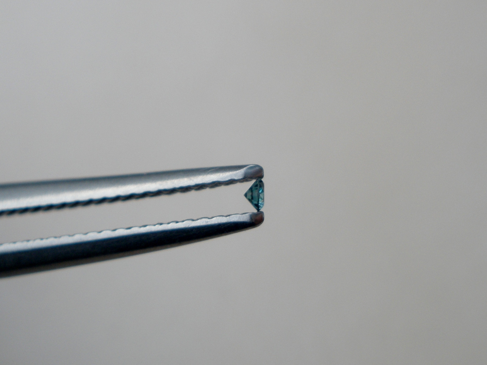 1mm Blue natural diamond loose faceted round for Jewelry and Crafts