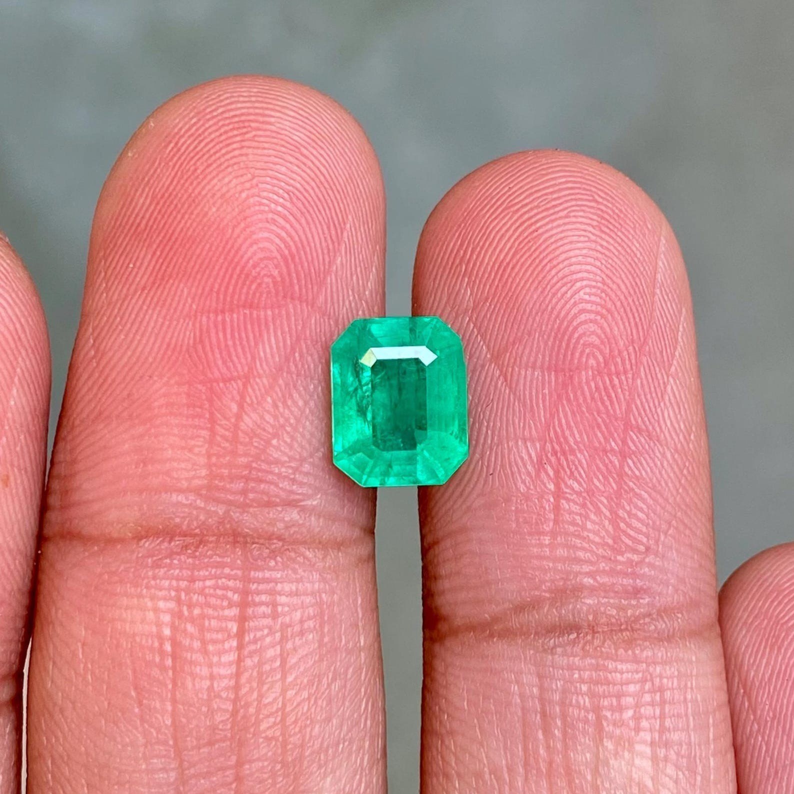 Natural Colombian Green Emerald 7 Ct GIE Certified Emerald Cut Loose Gemstone