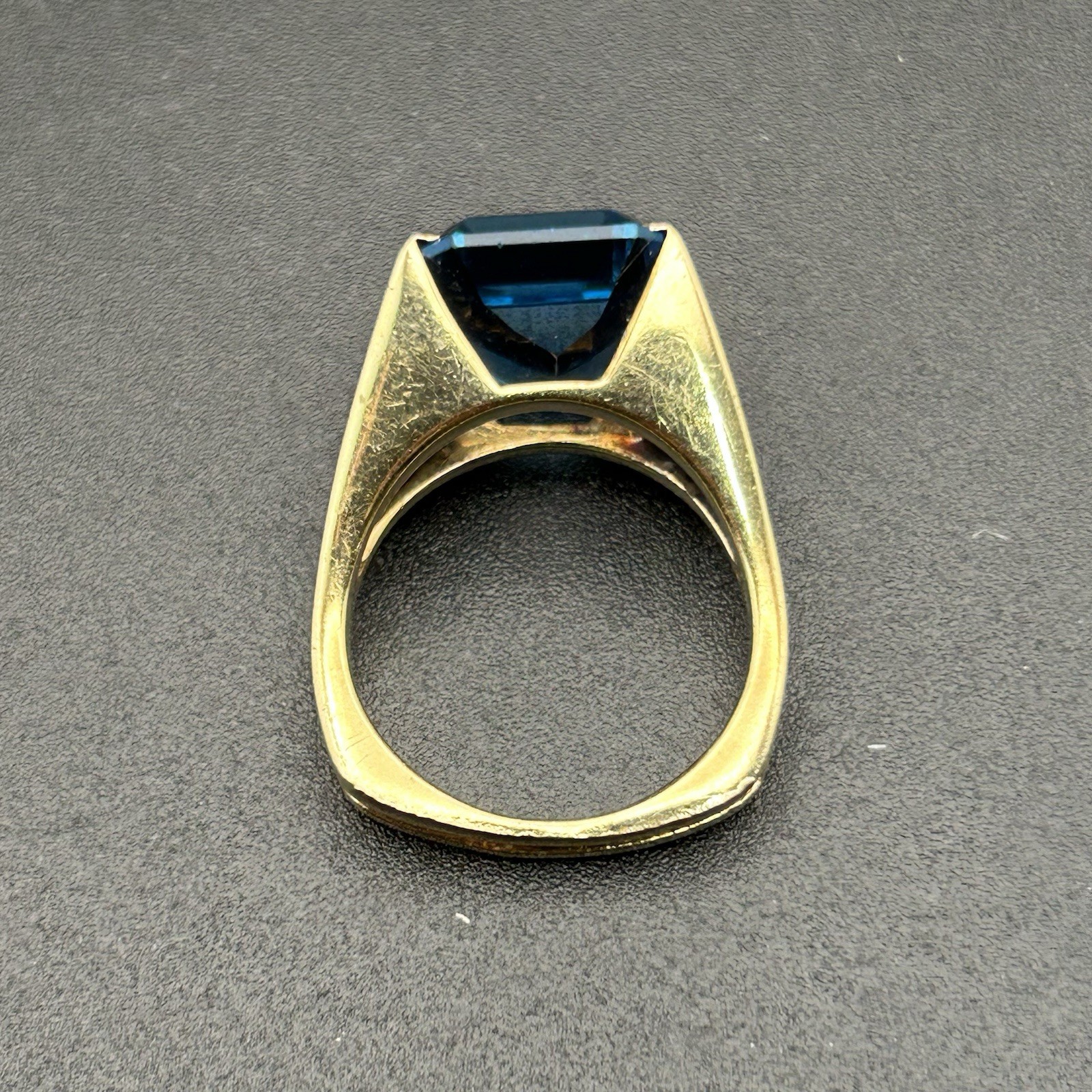 Vintage 14K Yellow Gold Emerald Cut Blue Topaz Pave Diamond Cocktail Ring Size 6
