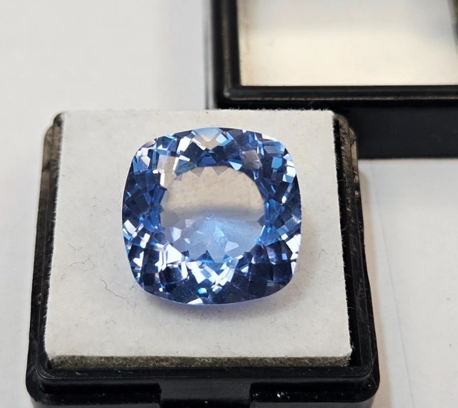 VVS Quality Sapphire Blue Cushion Cut 10-12 Ct For Pendant Making Loose Gemstone