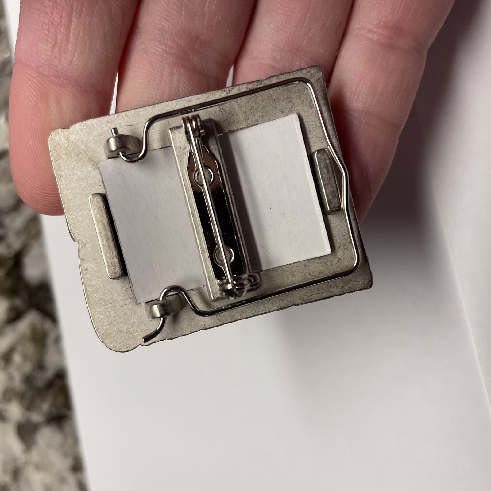Brooch Pin Pewter Tone – MOM – Also Stands Up As A Picture Frame