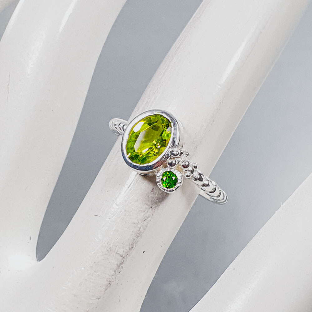 Not Enhanced Natural Peridot Sterling Silver ring 925 One of a kind/ RVS416