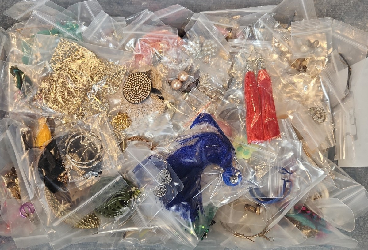 Jewelry Wearable Earring Collection 5 Lbs Matched Pairs Lot #683 See Description