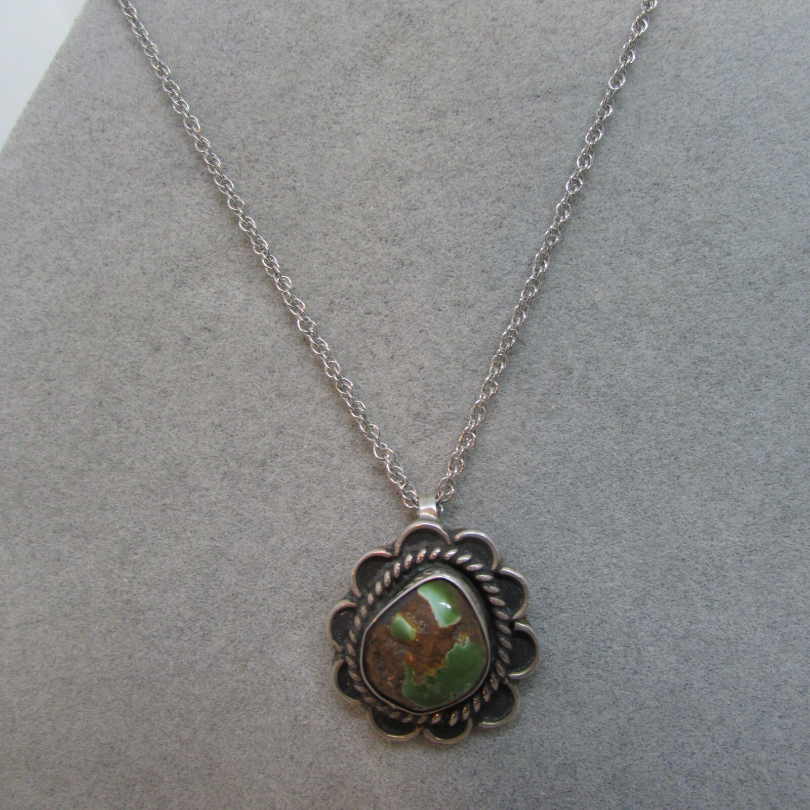 VINTAGE SOUTHWEST N A TURQUOISE PENDANT ON STERLING CHAIN—THINK XMAS!!!!