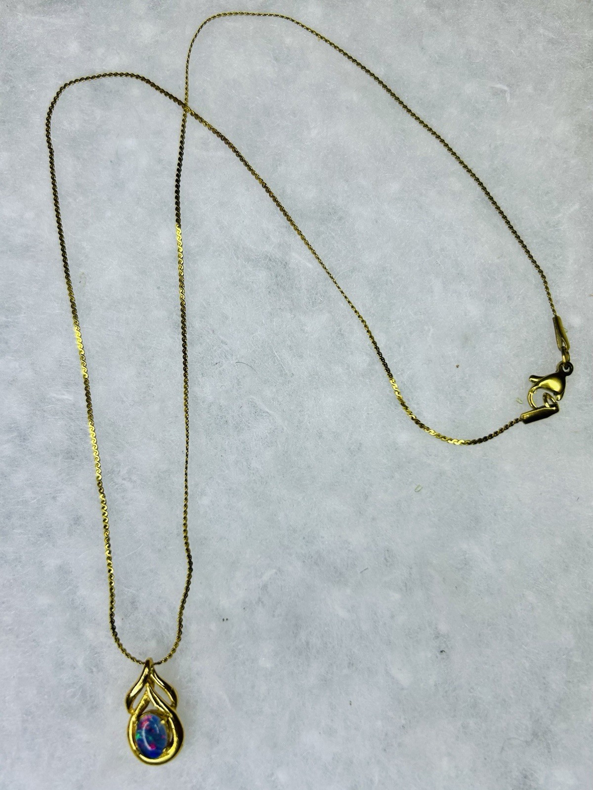 Vintage Gold Tone Faux Opal Pendant Necklace (c. 1985–1995)