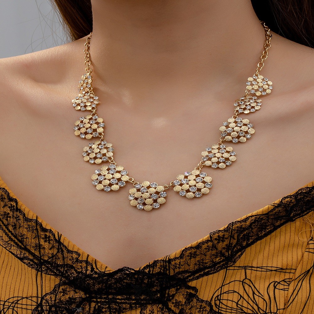 Matte Geometric Snowflake Pendant Necklace Gold Alloy Adjustable Chain