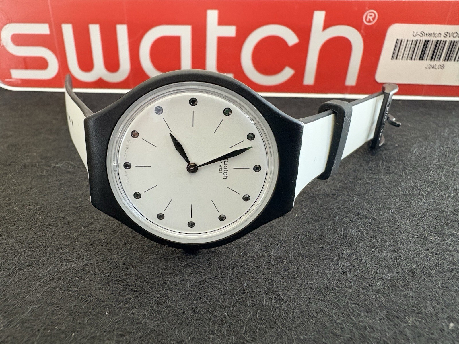 Swatch Skinnoir SVUB100 Ultra Thin Black White Dial Swiss Quartz Watch Case