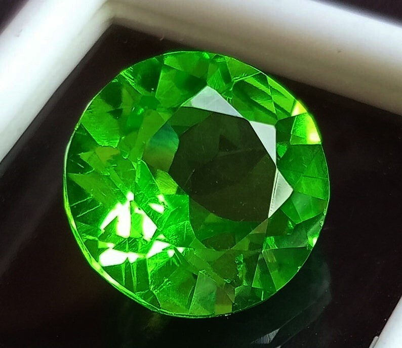 AAA Natural Green Peridot Certified Loose Gemstone Round Cut 10 + CT Gemstone
