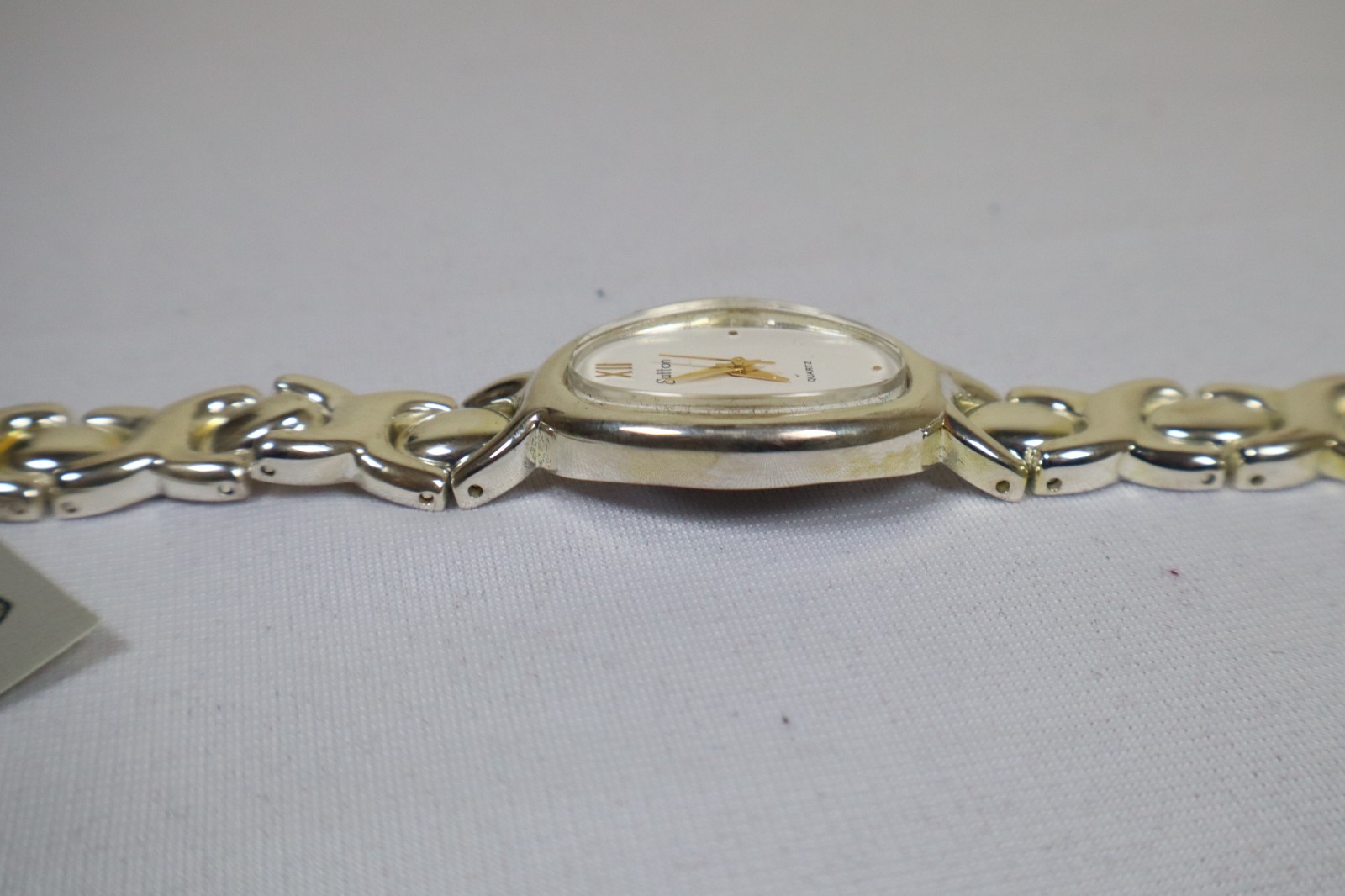 Sutton Quartz Watch Silver Tone Oval Face NIB Needs New Batt. ONE YEAR WARRANTY
