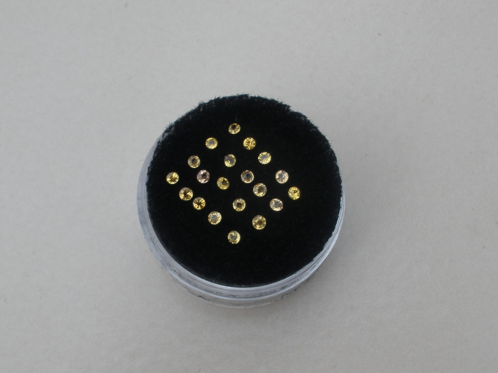 20 Yellow Natural Sapphire Loose Faceted Round Gems 1.5mm