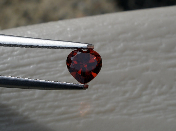 4mm Garnet heart loose faceted natural gem