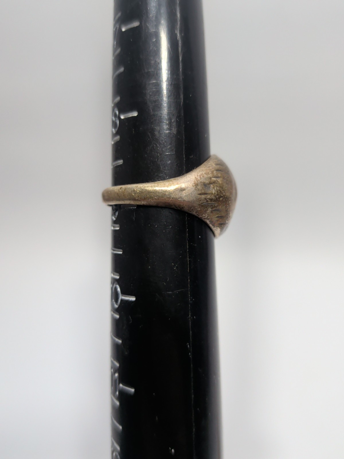✨VINTAGE✨ .925 Sterling Silver Etched Dome Ring – Size 9 – Made In Thailand