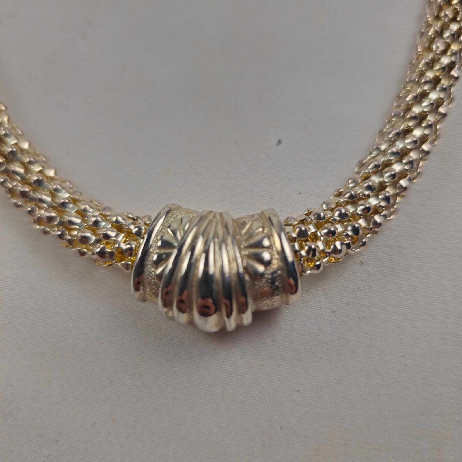 Silver Plated Popcorn Mesh Bead Collar Necklace Magnetic Clasp 18″ VTG