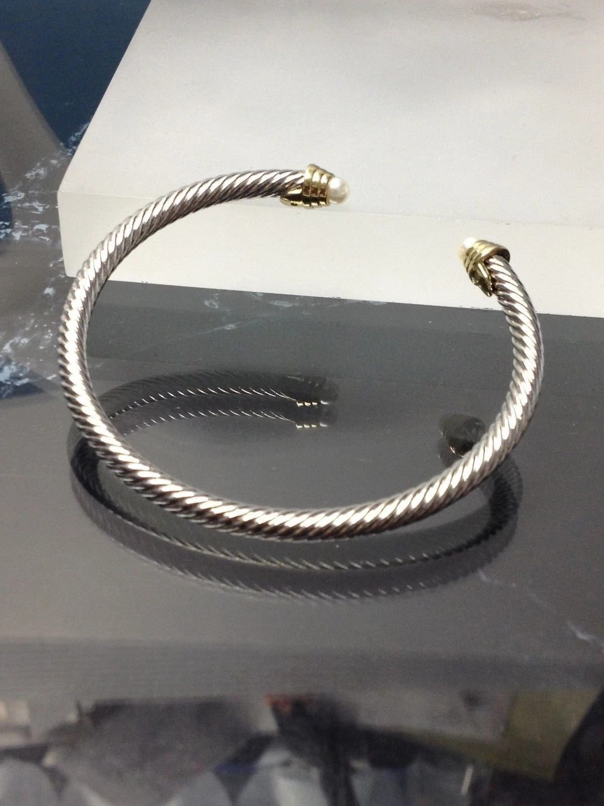 GORGEOUS Classic Silver White Bead Crystal End Tips Twisting Cable Cuff Bracelet
