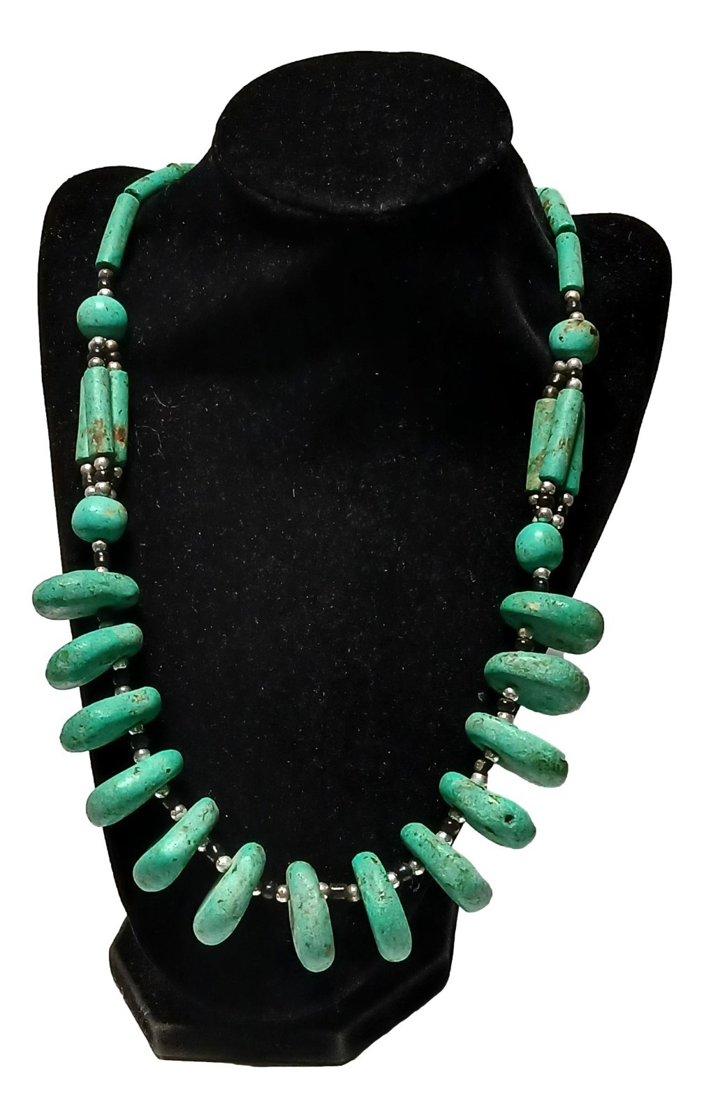 Handmade Moroccan Amazigh Berber Artisan Necklace – Green Stones Beads Necklace