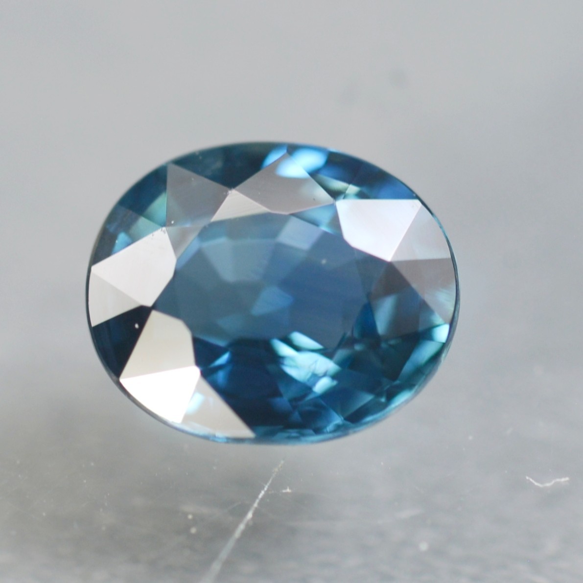 0.83 CT VVS Natural Oval 6×5 Australia Blue Sapphire Heated by fire only