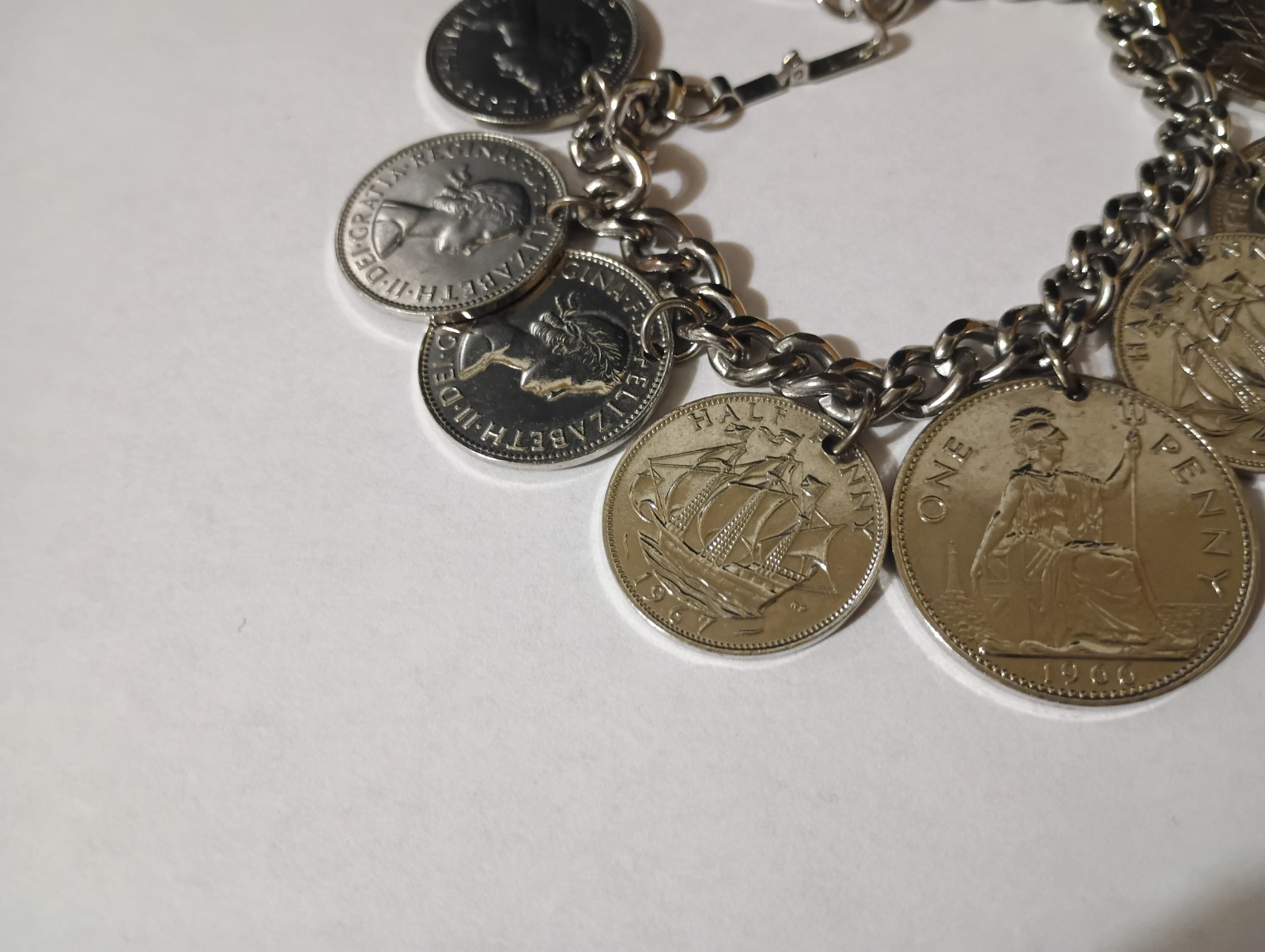 Vintage Great Britain Coin Charm Curb Link Bracelet 1966-67