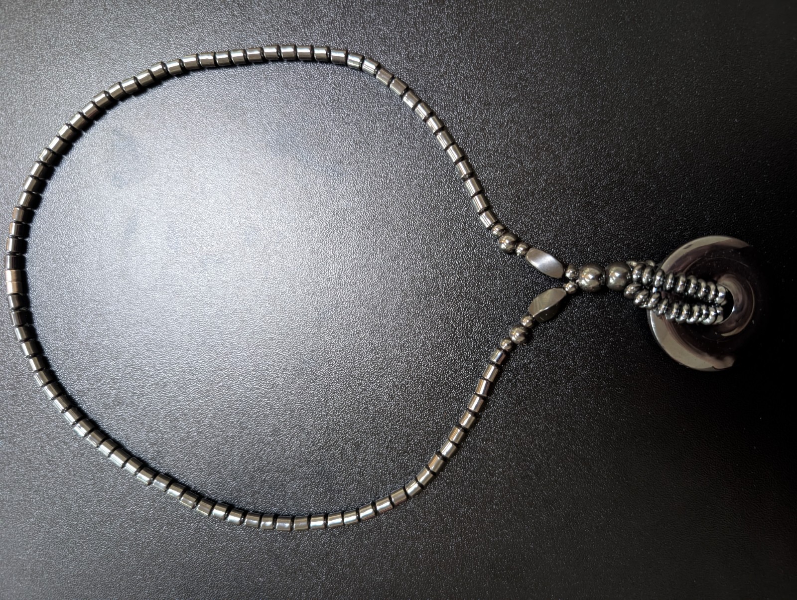 Magnetic Hematite Beaded Necklace Ring Donut Pendant Gunmetal Grey Therapy