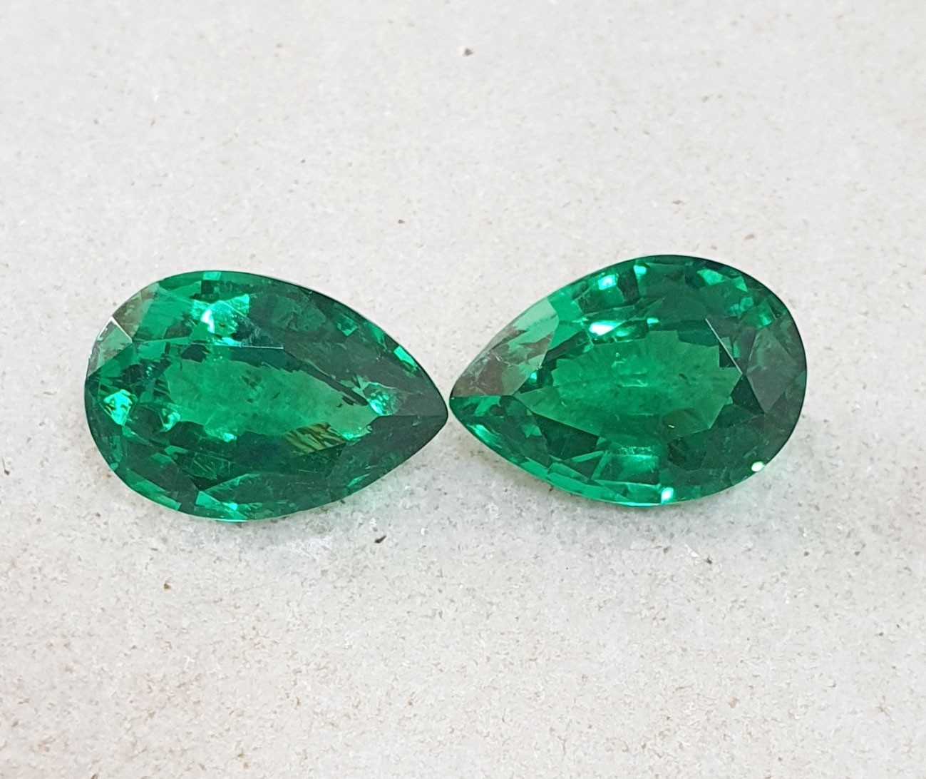 21 Ct Gorgeous Green Zambian Emerald Matching Pair Pear Cut AAA Loose Gemstone