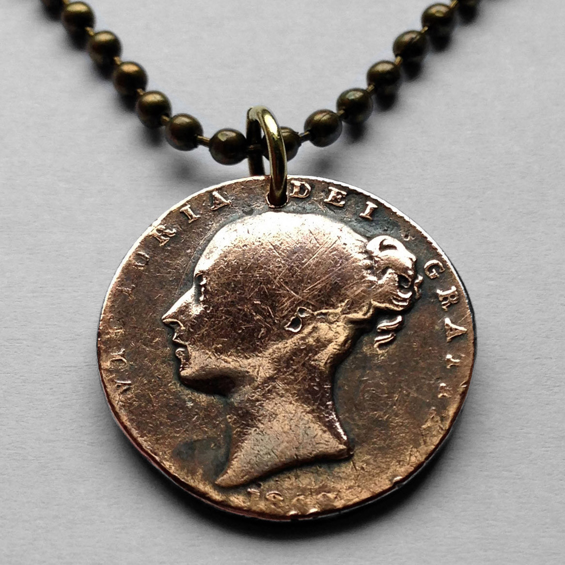1840’s United Kingdom Farthing coin pendant British Queen Victoria Brits n002237