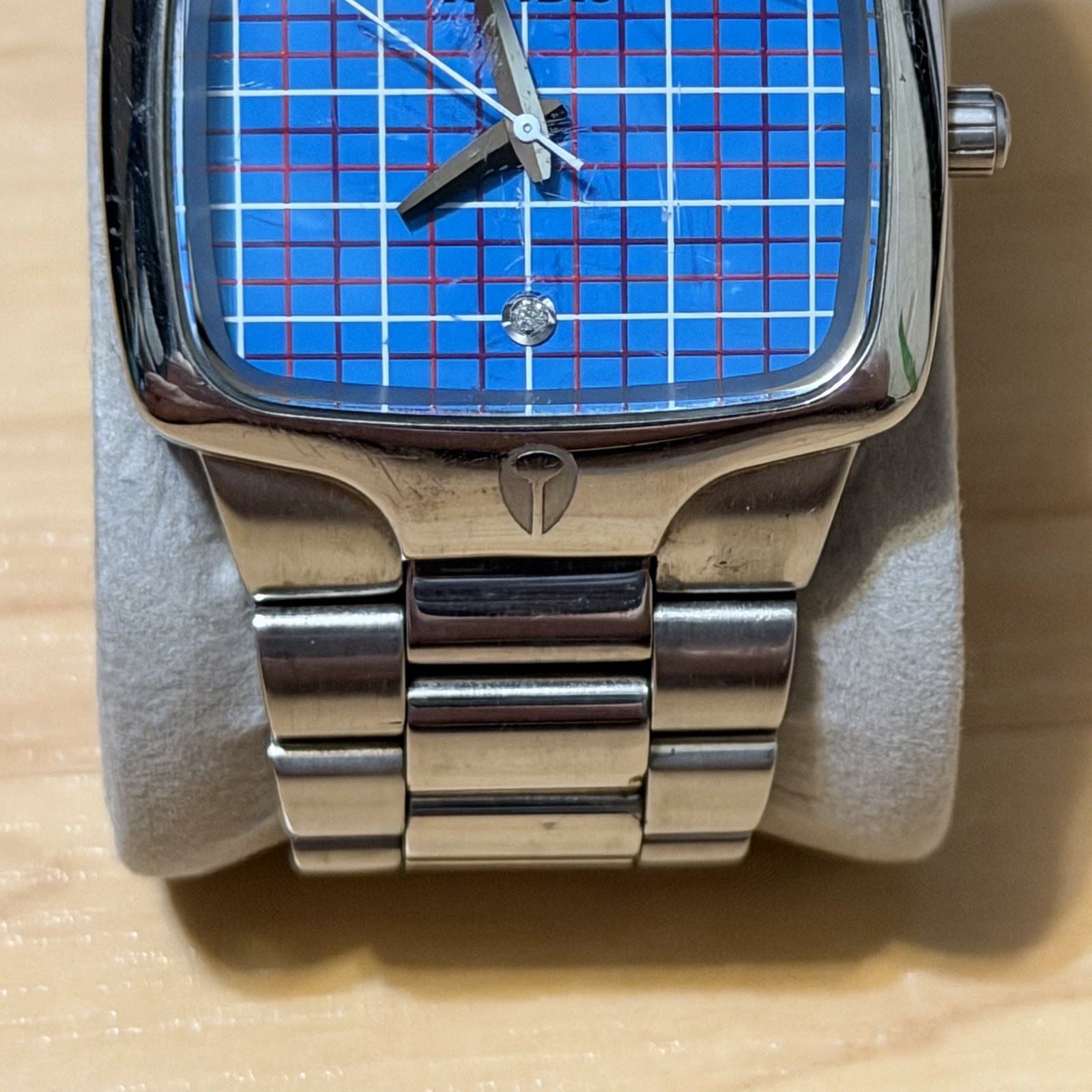 Nixon The Player Yes It’s Real Blue Plaid Men’s Analog Silver Watch RUNS READ
