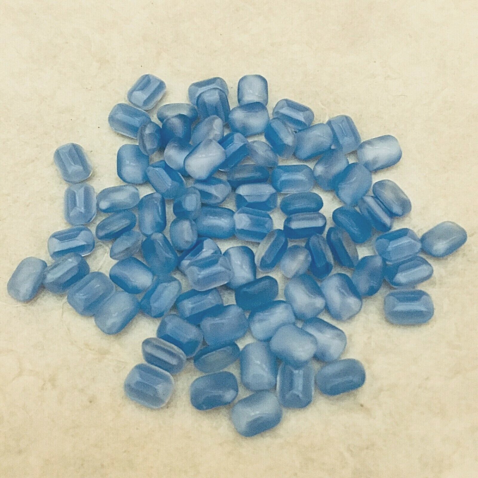 CD332 Vintage glass octagons 8x6mm blue moonstone bombe top faceted back (72)