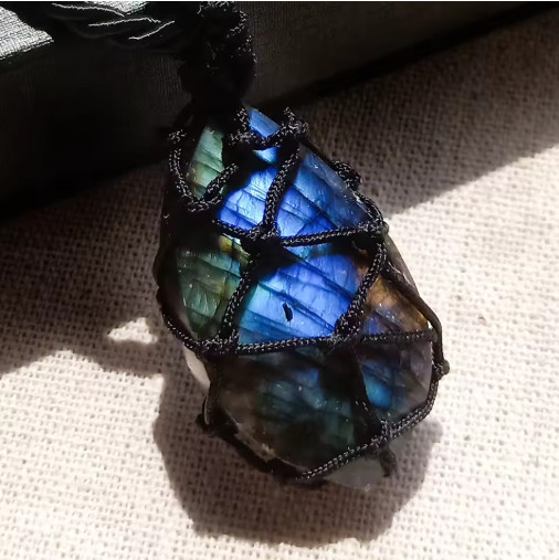 Natural Labradorite Dragon Heart Pendant Healing Amulet Protection Necklace