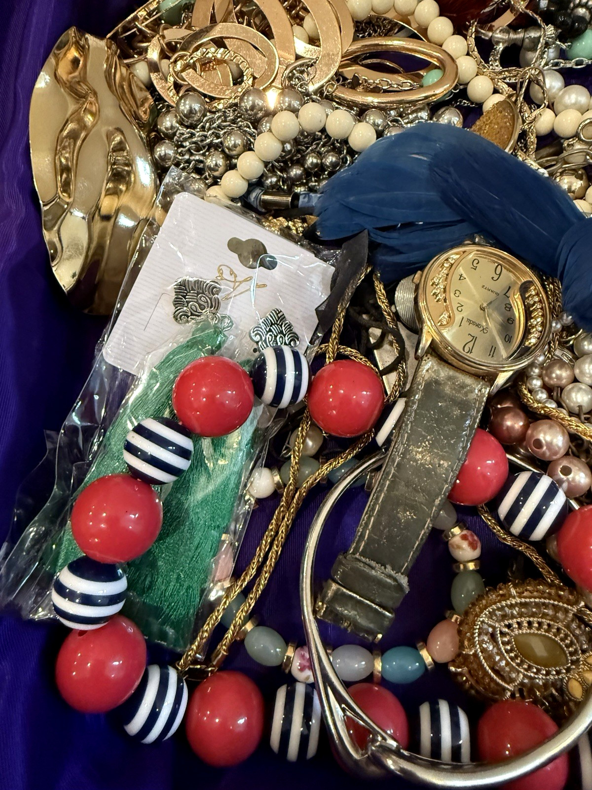 Vintage to Now Unsearched Untested Jewelry Lot D, 5 lb. 9 oz.