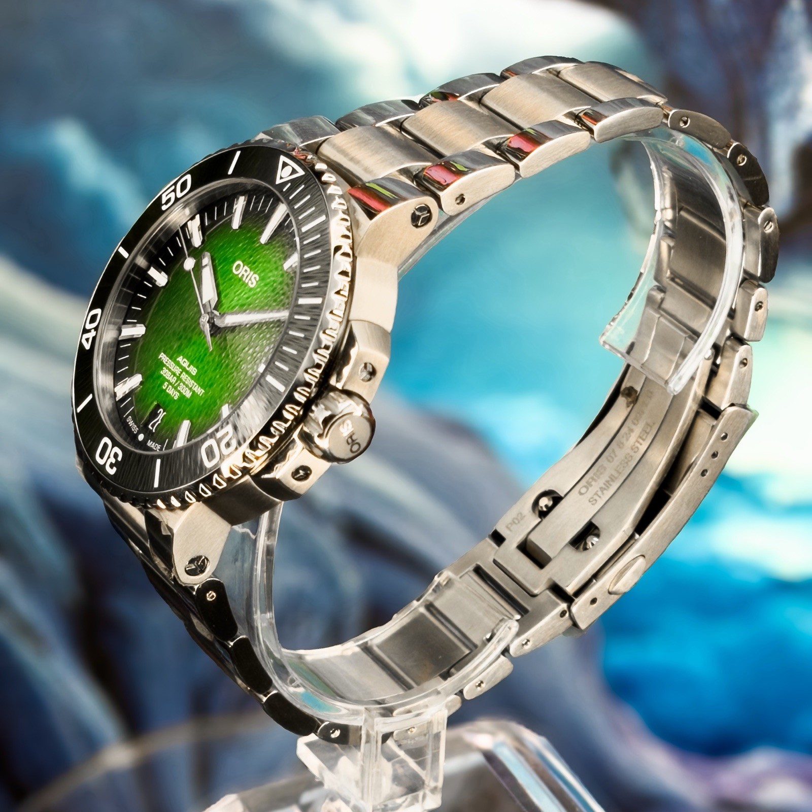 Oris Aquis Green Dial Very Good Condition Full Set 10 Yr Warranty