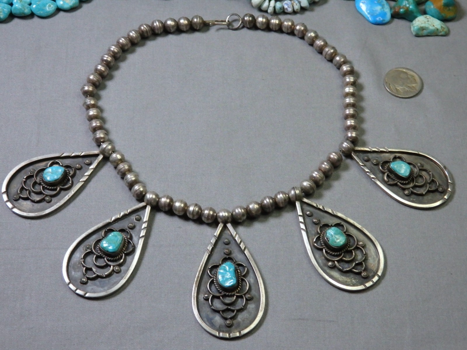 113g ZUNI Carved Arizona TURQUOISE Sterling Silver 2.5″ Pendants 17.3″ Necklace