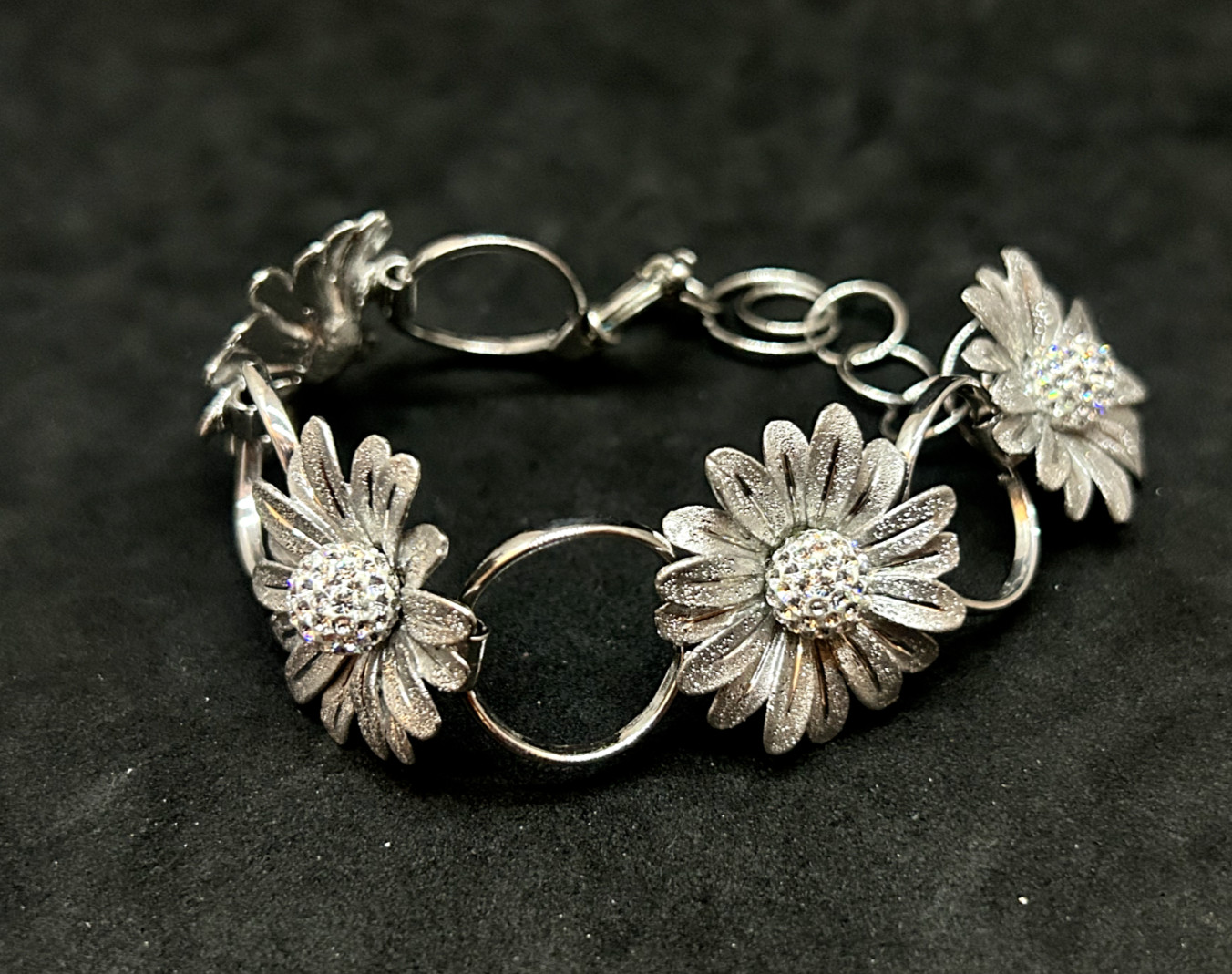 925 Sterling Daisy Chain Bracelet 24mm 6-8in – 23.89g