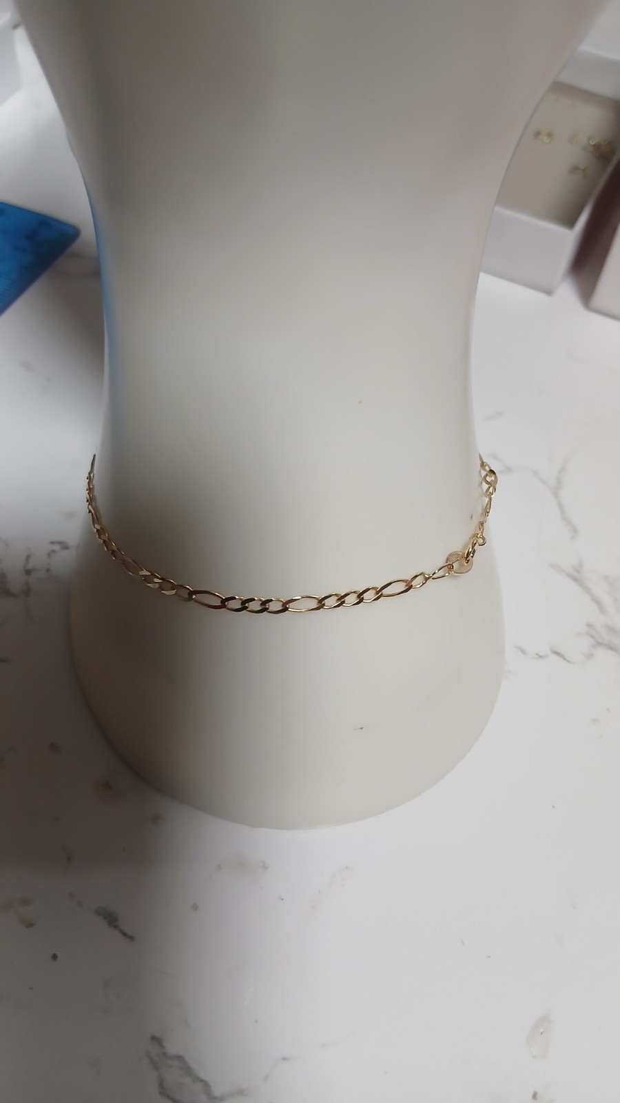 9ct Yellow Gold Bracelet.
